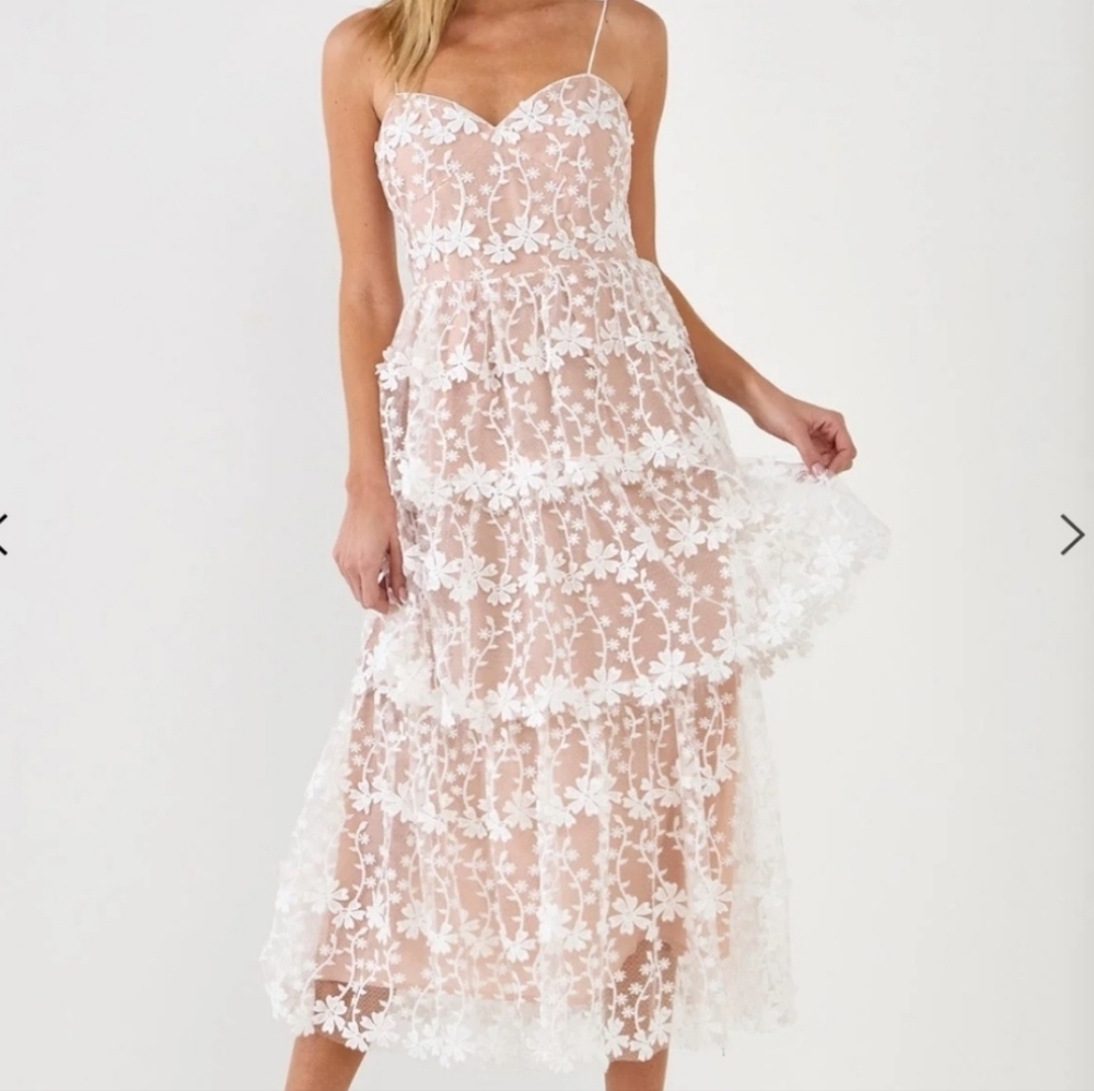 Endless Rose nude white floral sleeveless lace tiered backless midi dress - Picture 3 of 13